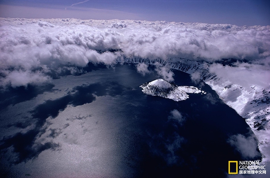火山口湖國家公園，俄勒岡州攝影：Sam Abell，國家地理創(chuàng)意版
