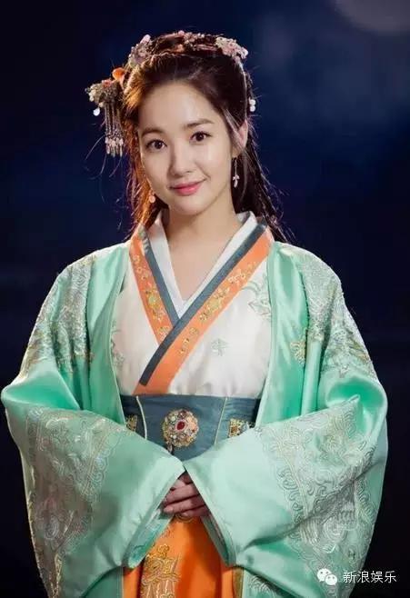允兒招架不住古裝？韓國女星古裝LOOK一覽 誰贏了？
