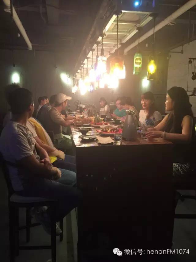 他們在干什么？