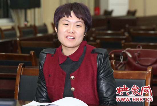 “焦裕祿式好干部”楊艷敏接受采訪。