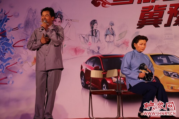 戲曲演員劉海功表演的《月下相會(huì)》經(jīng)典生動(dòng)，詼諧幽默。
