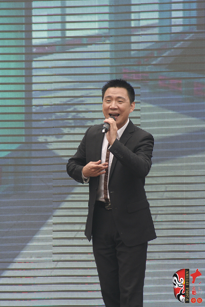 河南省著名乾旦演員、鄭州市豫劇院優(yōu)秀青年演員連德志演唱豫劇《大祭樁》選段“婆母娘且息怒站在路口”