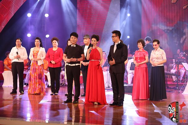 主持人：河南電臺(tái)戲曲廣播“當(dāng)家小生”月陽(yáng)、河南電視臺(tái)9頻道徐雪、原中央電視臺(tái)著名節(jié)目主持人白燕升
