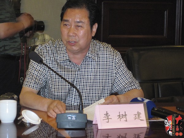 中國劇協(xié)副主席、河南省劇協(xié)主席、河南豫劇院院長李樹建