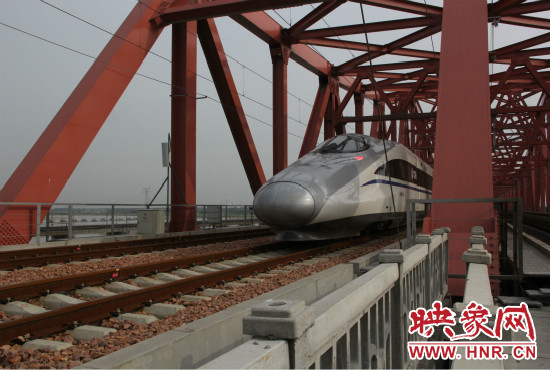 此趟列車為執(zhí)行鄭焦鐵路運(yùn)行試驗(yàn)任務(wù)的DJ55108次動檢車。