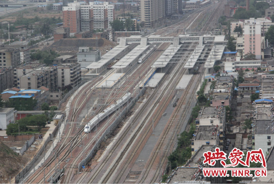 本次運(yùn)行試驗(yàn)由2列CRH2A型動車組擔(dān)當(dāng)，計(jì)劃試驗(yàn)速度為每小時(shí)200公里。
