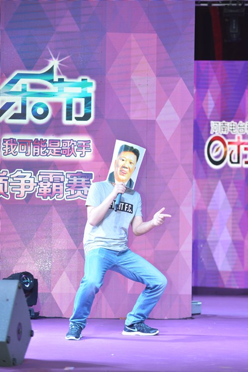 不過隨后的阿強(qiáng)老師現(xiàn)場傳授RAP教程，同樣不遜于老楊呢??！