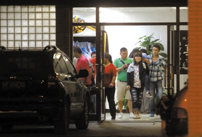 2012年9月17日，廠橋小學門口，一女子駕車錯將油門當剎車，撞死一男學生。