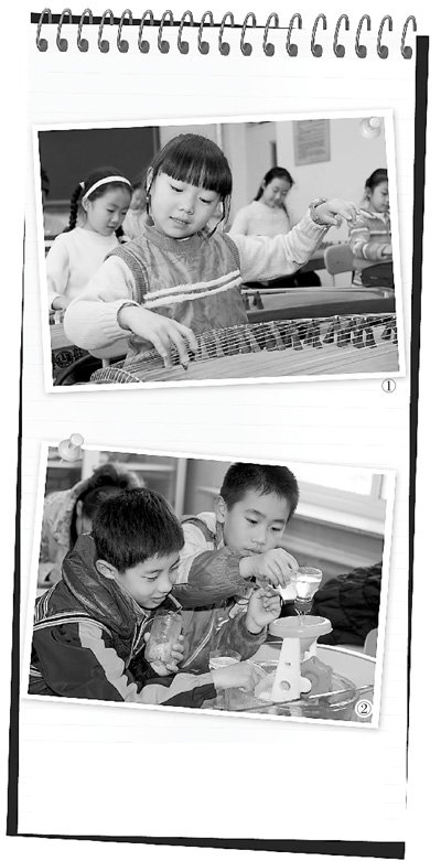 　圖1：鐵路五小古箏社團(tuán)的孩子們正在演奏《高山流水》，圖2：科學(xué)課上，孩子們正在探索水的秘密。