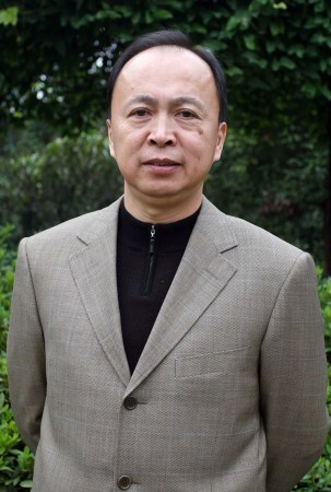 2007年11月5日，十七大黨代表湘西自治州州委書記童名謙。
