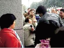 純屬誤會，人家不是人販子