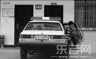 網(wǎng)友舉報(bào)云南紅河州森林公安警車私用。