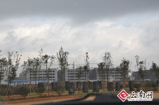 2010年11月的時候，爭議土地上已經(jīng)是密布的高樓群。