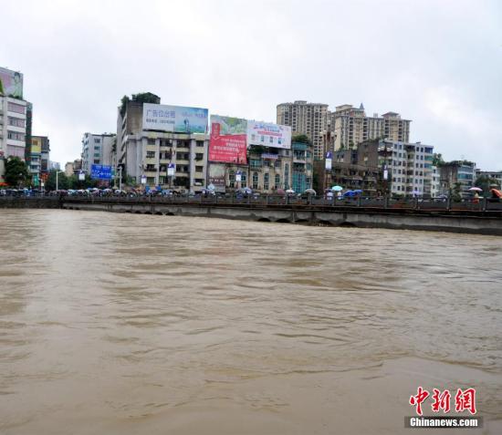 7月15日，貴州湄潭縣普降大到暴雨，遭受二十年一遇的洪澇災(zāi)害。