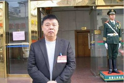 江西大富集團董事長、原萍鄉(xiāng)市人大代表何春明。