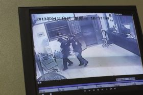 長沙市救助站提供的監(jiān)控視頻。組圖/記者華劍