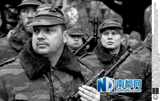 9日，烏克蘭克里米亞自治共和國的親俄武裝士兵舉行宣誓儀式。