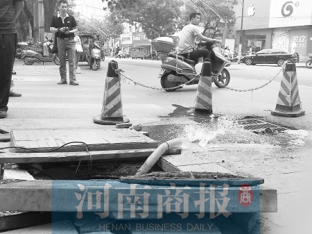 污水不停冒出，隔幾分鐘就要抽一次
