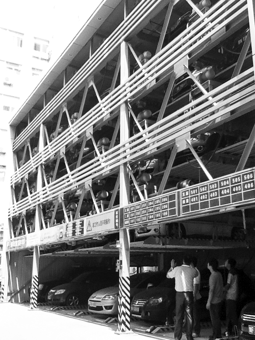 　鄭州新建的28座立體車庫(kù)，多數(shù)沒有規(guī)劃許可證