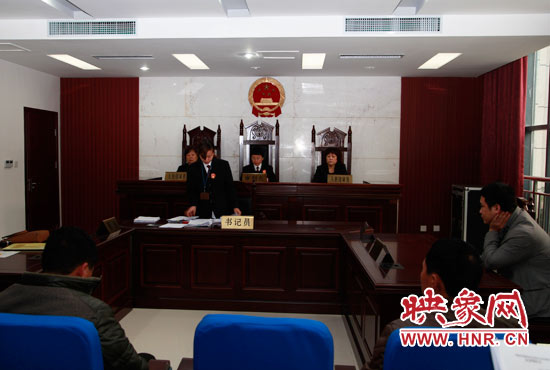 11月13日，金水區(qū)法院集中宣判了6起拖欠農(nóng)民工工資案件。