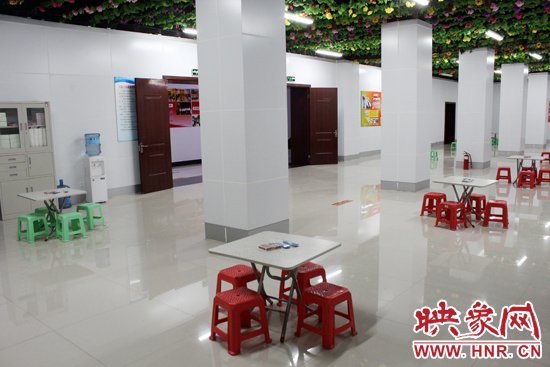 為了給市民納涼避暑創(chuàng)造舒適的環(huán)境，今年鄭州市人防辦加大了投入，對納涼點進(jìn)行了升級改造
