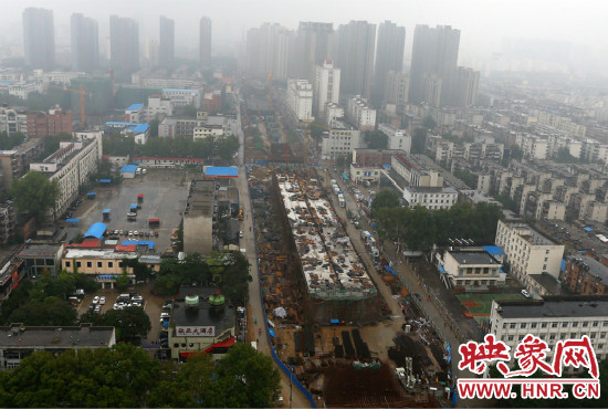 明年春節(jié)前高架橋部分道路將建成通車。