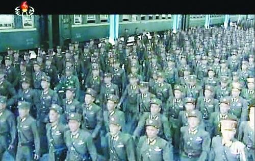 約2萬(wàn)名朝鮮朝鮮人民軍基層軍官近日陸續(xù)抵達(dá)平壤，準(zhǔn)備出席軍方大會(huì)。
