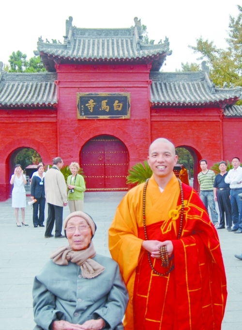邵逸夫百歲游河南：龍門石窟、白馬寺曾留下足跡