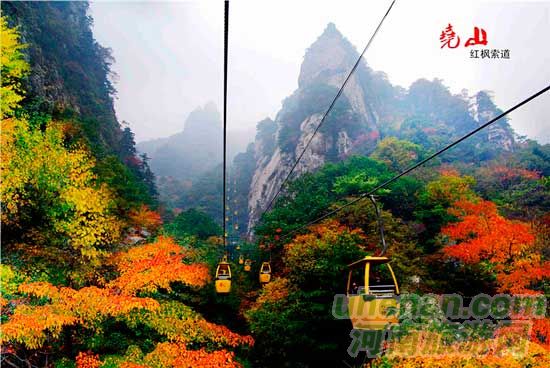 深秋去堯山賞紅葉、泡溫泉、拜大佛