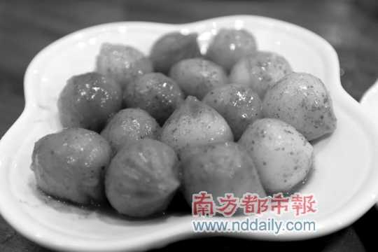 碧紗籠的水晶包,帶著咖啡味。