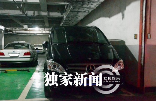 董潔新購(gòu)置的奔馳車(chē)。