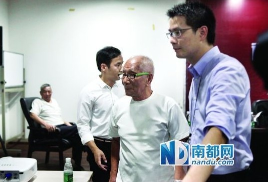 發(fā)布會現(xiàn)場，葉問兒子葉準中途離場。