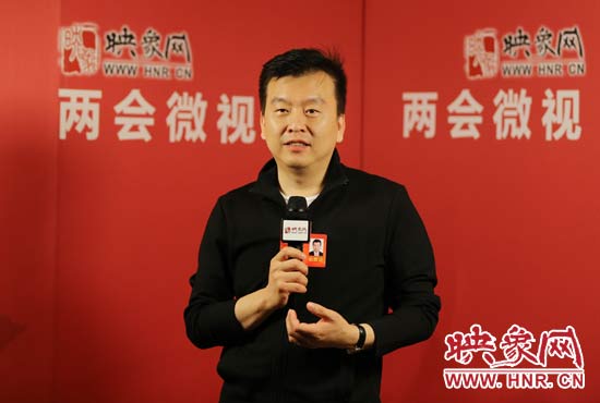 全國人大代表張澤群接受映象網(wǎng)“兩會微視”訪談。