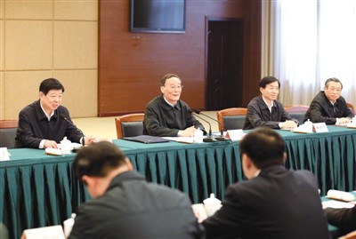 3月25日，王岐山在山東省臨沂市蒙陰縣主持召開(kāi)蒙陰縣委常委擴(kuò)大會(huì)議。
