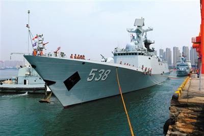 中國導(dǎo)彈護(hù)衛(wèi)艦煙臺艦——滿載排水量4000余噸，艦長134.1米，艦寬16米，是我國自主設(shè)計、研制的