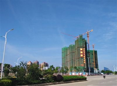 泉州東海片區(qū)海悅府地產(chǎn)項(xiàng)目。該項(xiàng)目開(kāi)發(fā)公司董事蔡俊偉于春節(jié)前被帶走調(diào)查。