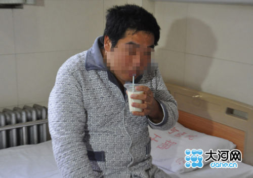 5月7日8時許，開封H7N9患者馬某在病房吃早餐。