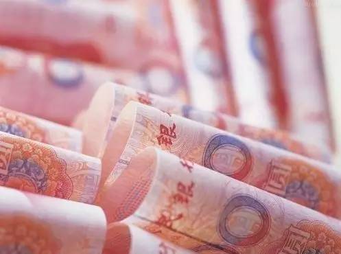 對(duì)增收潛力大、帶動(dòng)能力強(qiáng)的7大群體（技能人才、新型職業(yè)農(nóng)民、科研人員、小微企業(yè)創(chuàng)業(yè)者、企業(yè)經(jīng)營(yíng)管理人、基層干部隊(duì)伍、有勞動(dòng)能力困難群體）實(shí)施激勵(lì)計(jì)劃，推出差別化收入分配激勵(lì)政策，帶動(dòng)城鄉(xiāng)居民實(shí)現(xiàn)總體增收。