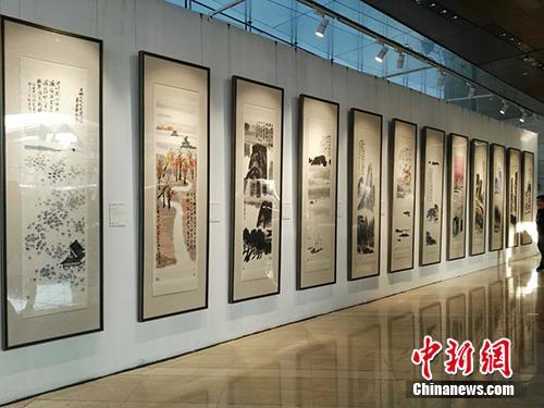 齊白石作品《山水十二條屏》在北京展出。<a target='_blank'  _fcksavedurl='http://www.chinanews.com/' _fcksavedurl='http://www.chinanews.com/' >中新網(wǎng)</a>記者 宋宇晟 攝