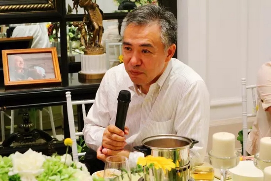 就藝術(shù)品投資收藏、人工智能、基因檢測(cè)等話題，劉東曉博士一一做了分析講解。