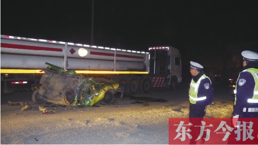 昨日下午，鄭平路與107國(guó)道并線處突發(fā)車禍，造成鄭平路擁堵兩個(gè)多小時(shí)