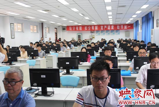 與書面評卷相比,網(wǎng)上評卷由系統(tǒng)自動進(jìn)行分發(fā),減少了試卷過程的周轉(zhuǎn),提高了評卷的工作效率。