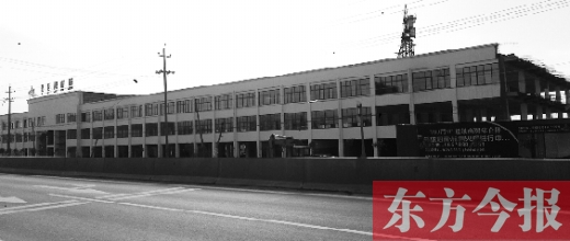 家居建材城已經(jīng)封頂，可耿莊村的安置房還未見蹤影。