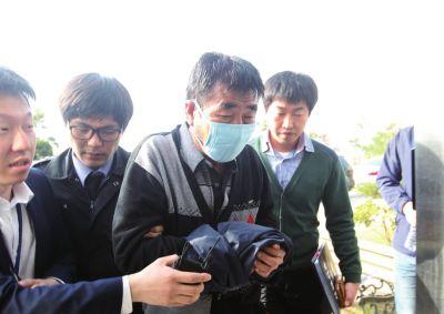 　4月19日，“歲月”號船長李俊錫被正式逮捕資料圖片。