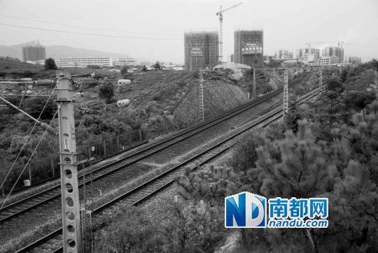 　東源縣法院院長被火車撞亡事發(fā)地段。