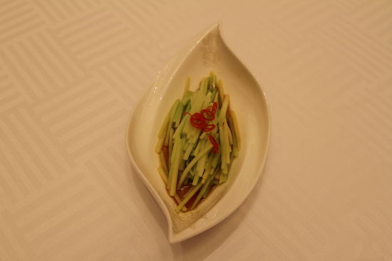 白灼翠芥蘭。 花惠生 供圖