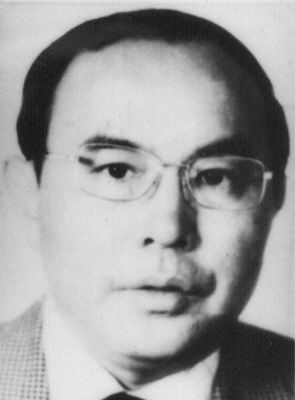 胡玉興 現(xiàn)年59歲，外逃前任山西省太原市住房制度改革辦公室主任，2002年7月逃往澳大利亞或新西蘭。