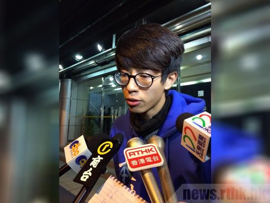 黃臺仰因設(shè)想?yún)⑴c旺角暴亂被香港警方拘捕，被指涉嫌參與旺角暴動。