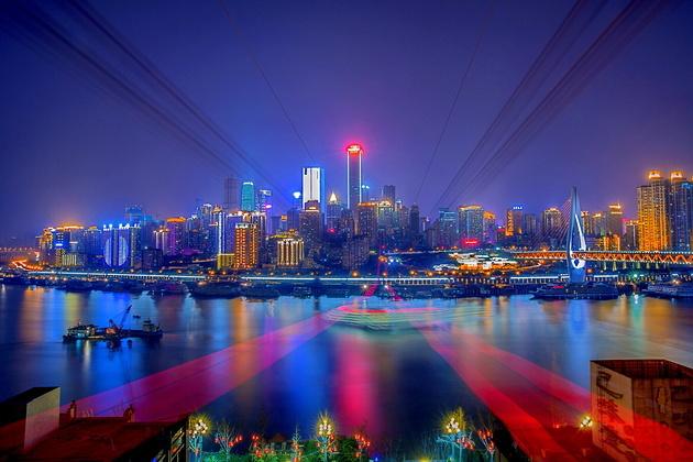 中原地產(chǎn)數(shù)據(jù)顯示，8月最后一周，上海市新建商品住宅成交已連續(xù)5天破千，昨日（8月31日）更是達(dá)到單日成交1123套。