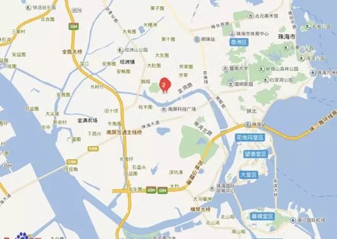 以此前的格力康樂園為例。在2005年，格力電器就已出資2億元，建立員工生活區(qū)——格力康樂園。該生活園區(qū)建筑面積達(dá)12萬平方米以上，可容納員工10000多人。后來，斥資4億的康樂園二期也已經(jīng)投入使用。